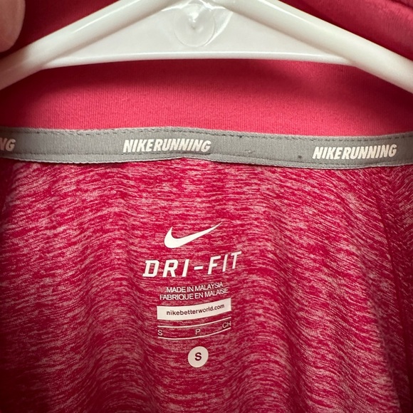 Nike Women’s Dri Fit Running Top - Size small 1/2 zip - Picture 2 of 4
